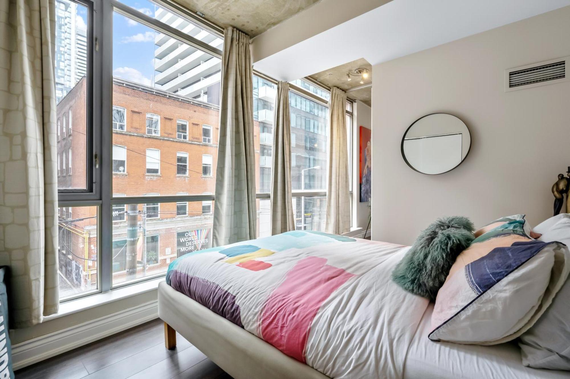 Spacious Corner Apartment Downtown Toronto Exterior foto